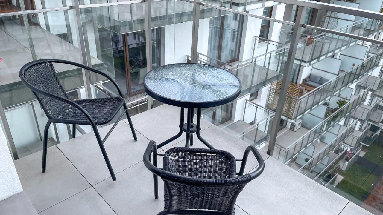Comfortable 1-Room Apartment Close To The Center Варшава Екстериор снимка