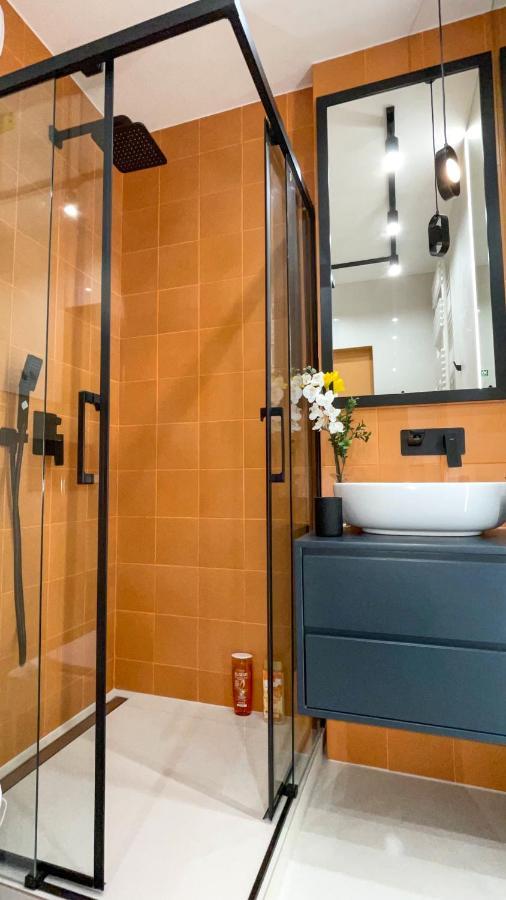 Comfortable 1-Room Apartment Close To The Center Варшава Екстериор снимка