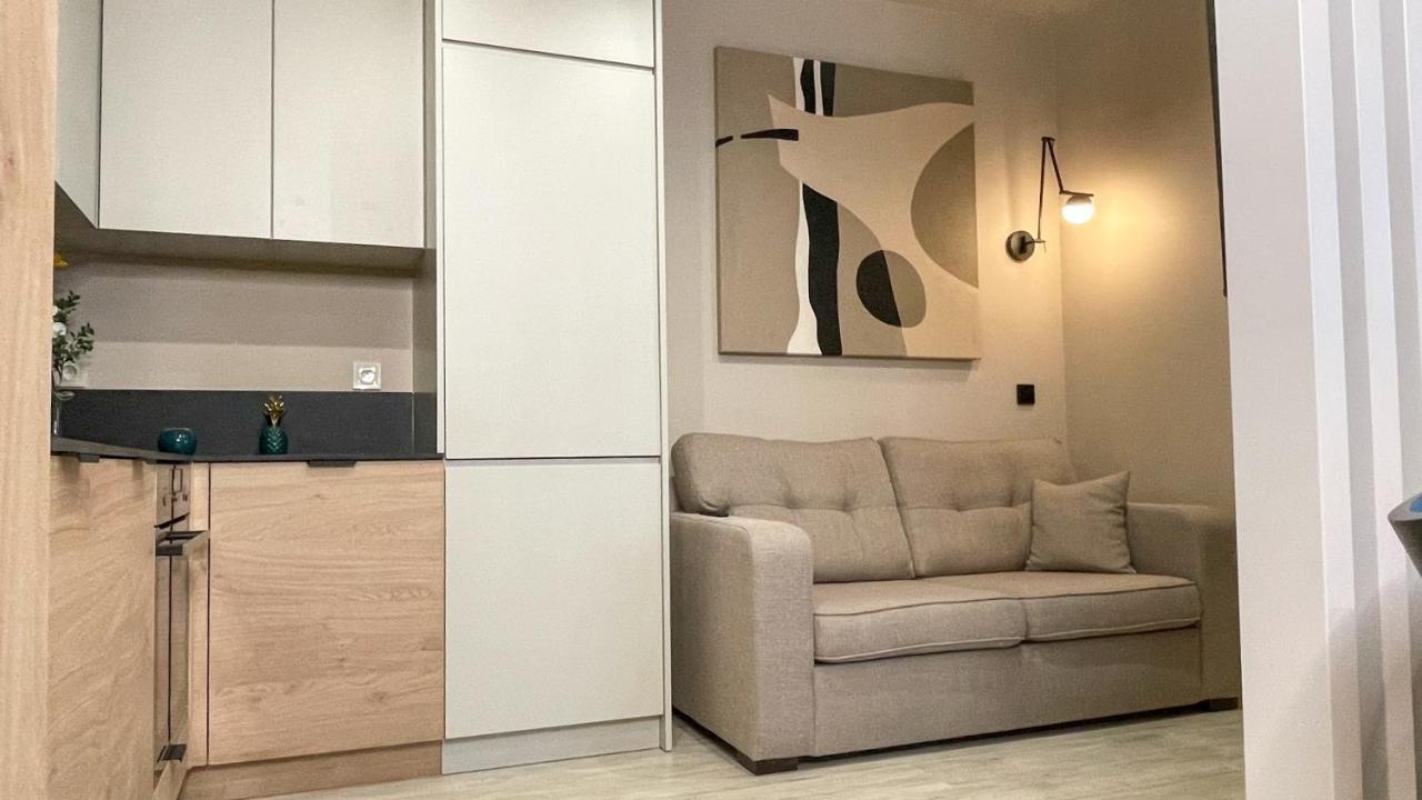 Comfortable 1-Room Apartment Close To The Center Варшава Екстериор снимка