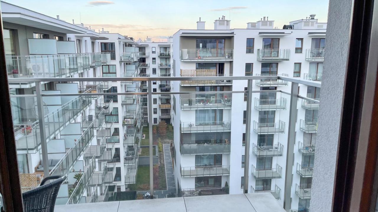 Comfortable 1-Room Apartment Close To The Center Варшава Екстериор снимка